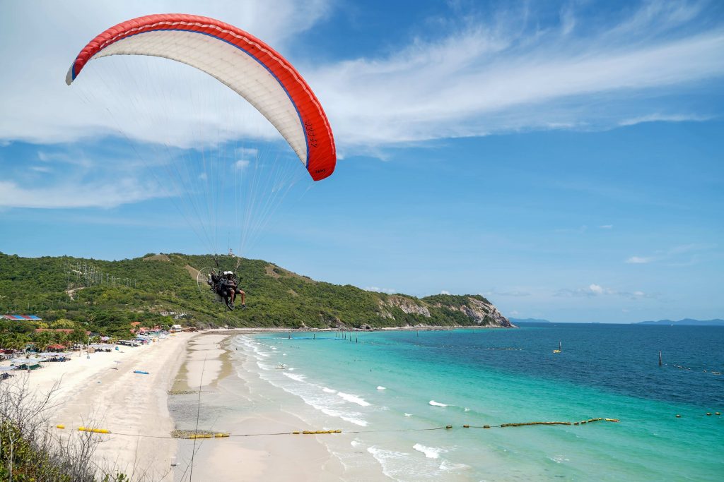 Paragliding in Pattaya