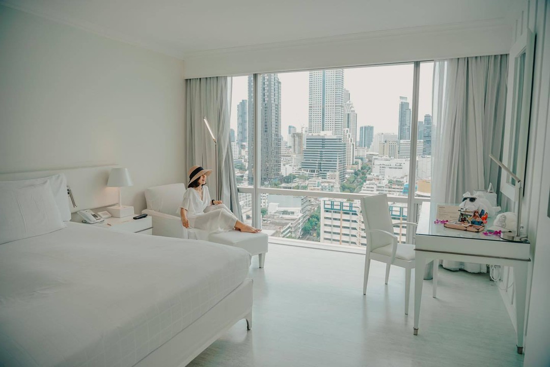 Don’t you wish the clock would tick a bit faster? Less than a day to go till you can grab the best deal at Pullman Bangkok Hotel G #1111flashsales 

เตรียมร่างกายให้พร้อมเพราะพรุ่งนี้หน้าฟีตอาจจะลุกเป็นไฟ​ราคาดีโดนใจกับห้องพักโทนขาวพร้อมวิวกรุงเทพ​ฯ​สุดไฉไล​กำลังจะเฉิดฉายให้ทุกคนได้จับจอง
CR @saly.talonpaitour

.
.
..

..
.

.
.
.
.
.
.
#pullmanbangkokhotelg #hotelg  #lifestylehotel #whiteroom #whitedecor #pullmanhotels #hotelroomdesign #hotelinterior #hotelinteriors #bangkokhotel #bangkokview #bangkoksky #bangkokskyline #bangkokcity #hotelwithaview #staycation #whiteroom  #whiterooms #roomphotography #photography  #hotellife #hotelroom #hotellifestyle #hoteloftheworld #hotelviews #11.11 #flashsales