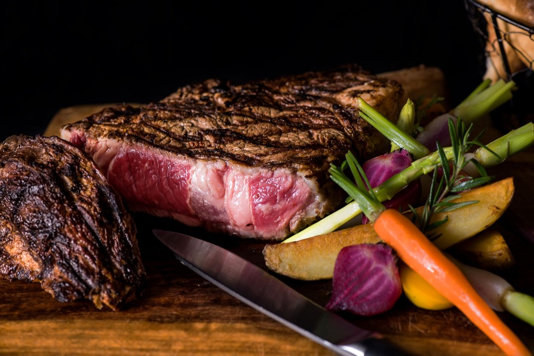 Our Australian Wagyu Beef rib eye delivers mouth-watering flavours and a tender texture, perfect for those who seek to satisfy their meat cravings. 🥩
.
.
.
#babettyangon #RandBLab #yangonmyanmar #yangon #yangoncity #yangonlife #weekenddinner #frenchrestaurant #frenchfood #frenchbistro #foodforlife #winebar #frenchcuisine #frenchwine #cocktailbar