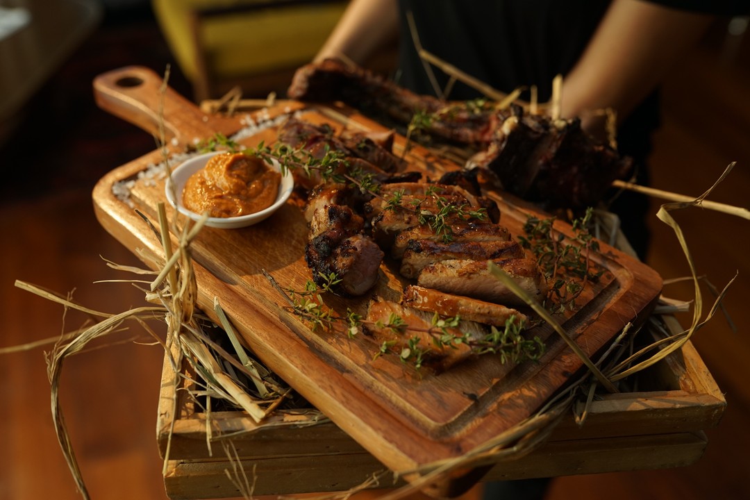 How about a lazy Sunday with Pork Ribs, potato wedges and barbecue sauce to satisfy your meat craving! 🥩 🍟 
Simply find us on delivery platforms FoodPanda or Yangon Door2Door! Available daily for takeaway from 11AM to 10PM. You can order food & drinks via telephone at +95 1 824 3639 or directly by messaging us on Facebook or Viber.  Check our menu here: randblab.com/babett-yangon
.
.
.
#babettyangon #RandBLab #yangonmyanmar #yangon #yangoncity #yangonlife #weekendplans #fridaynightdinner #friyay #frenchrestaurant #frenchfood #frenchbistro #foodforlife #winebar #frenchcuisine #frenchwine #cocktailbar